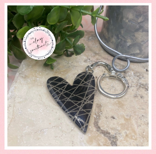 3001 polymer clay black n white heart keychain